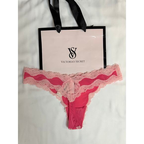 Victoria’s Secret Vintage Second Skin Lace Thong – Pink – Size XS – 2015 - Picture 2 of 4